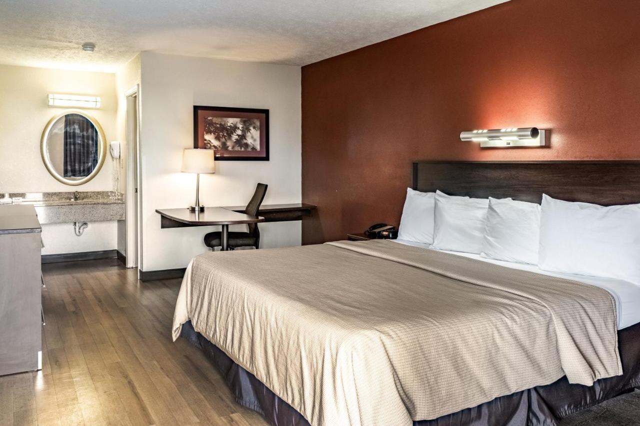 Motel Red Roof Columbus - 2*