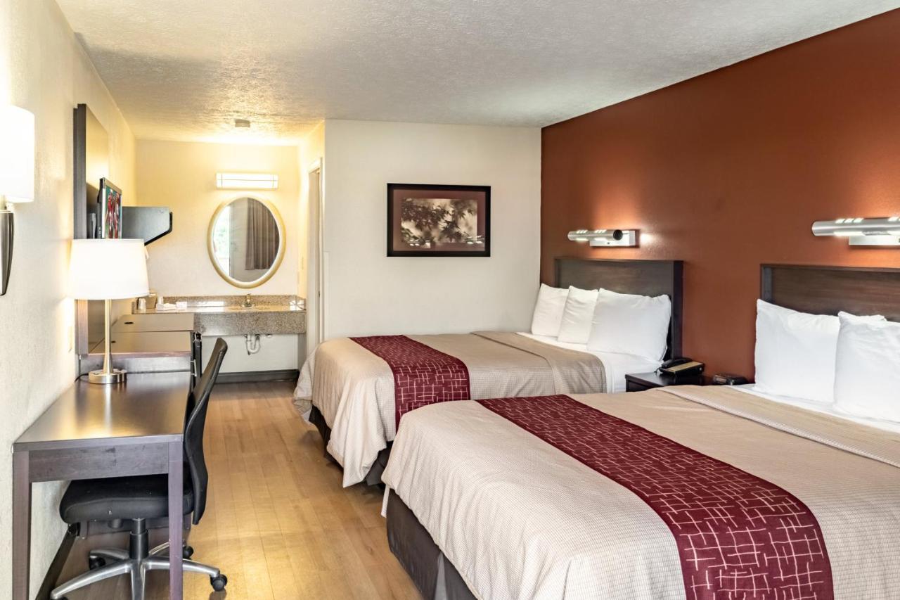 Motel Red Roof Columbus - Taylorsville